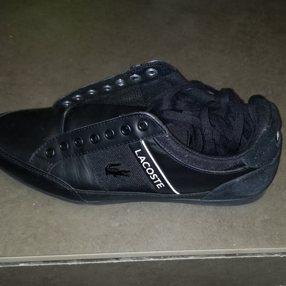 Lacoste boys shoes 7.5 youth
